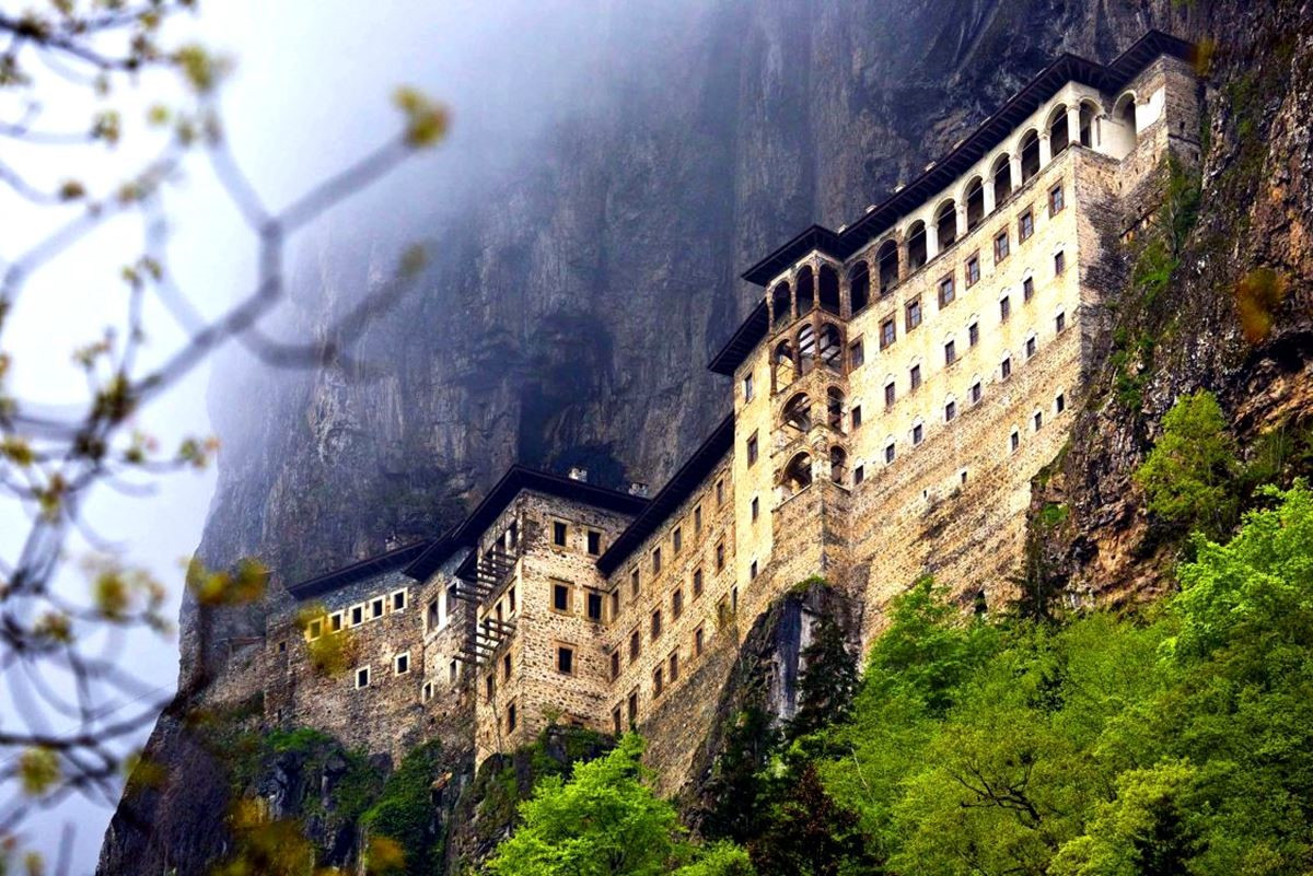 Click image for larger version

Name:	sumela-monastery .jpg
Views:	67
Size:	366.8 KB
ID:	205