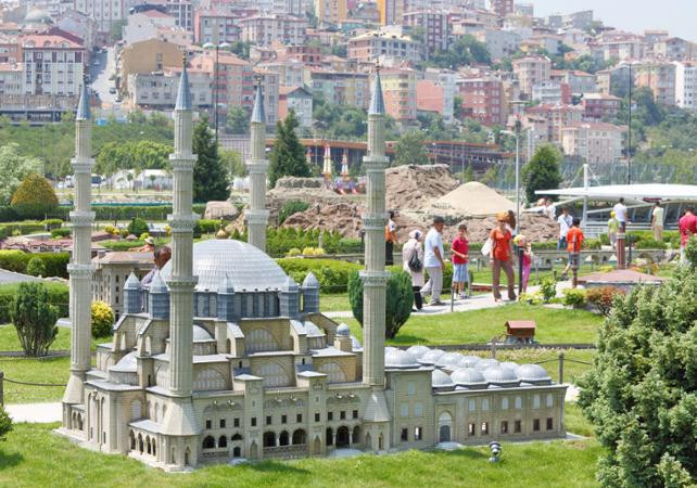 Click image for larger version

Name:	ceetiz-miniaturk-1.jpg
Views:	83
Size:	124.8 KB
ID:	565