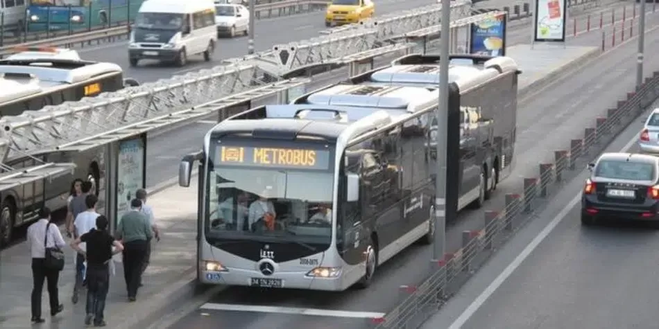 Click image for larger version

Name:	metrobus-istanbul.jpg.webp
Views:	175
Size:	49.4 KB
ID:	1738