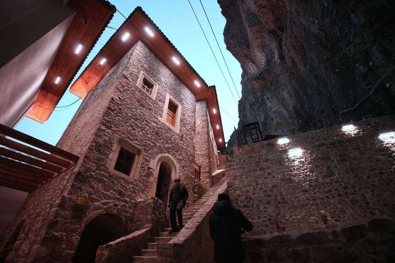 Click image for larger version

Name:	253369.jpg
Views:	104
Size:	174.6 KB
ID:	1864