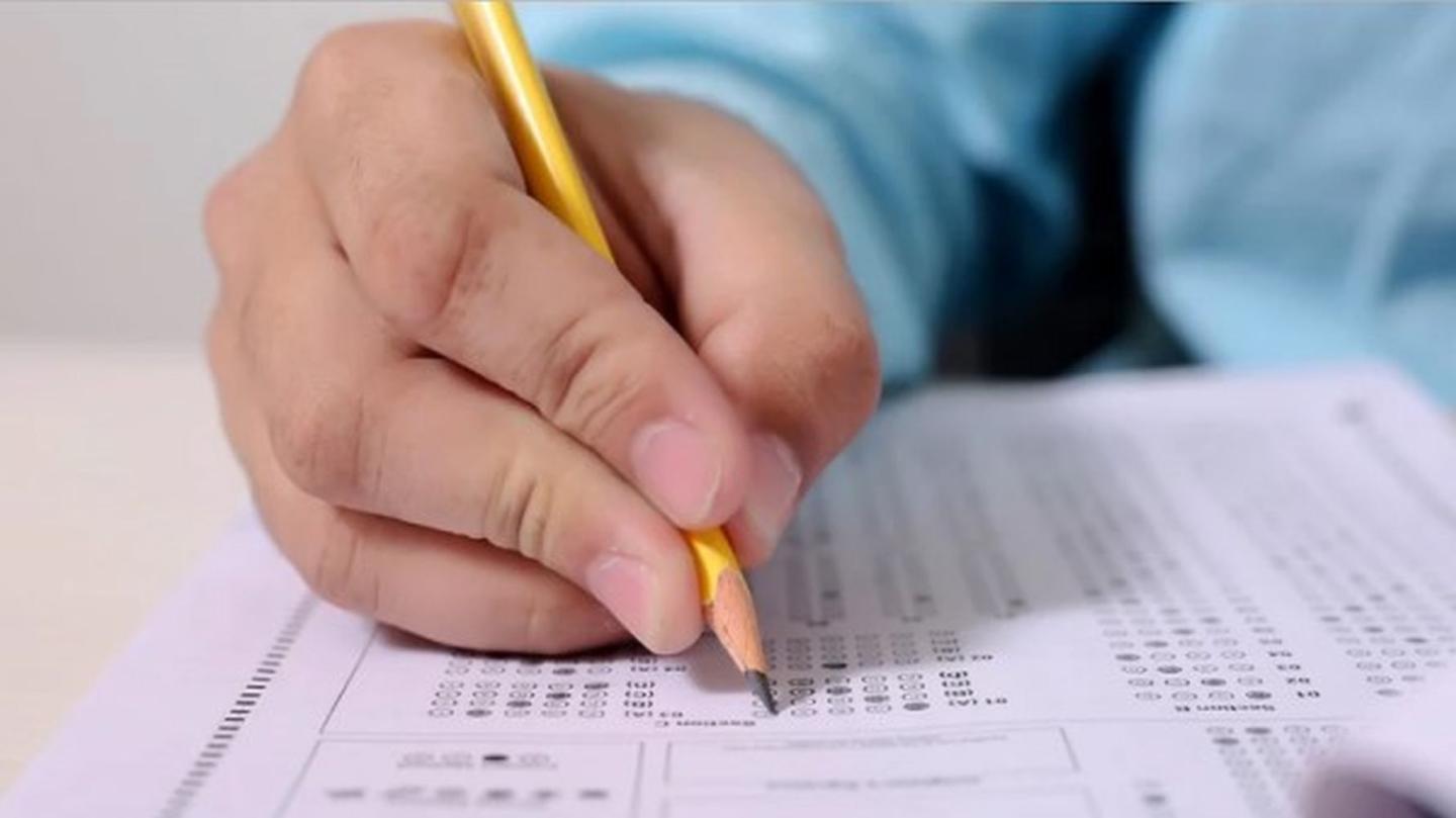 Click image for larger version

Name:	yks-sinavi-saat-kacta-basliyor-bitiyor-ve-kac-dakika-surecek-yks-sinav-gunu-yasak-var-mi.jpg?fit=1780%2C1000&amp;ssl=1.jpg
Views:	130
Size:	62.4 KB
ID:	2177