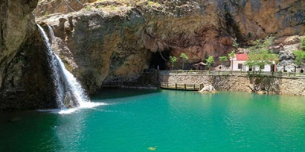 Click image for larger version

Name:	cetmi-waterfall-2-1024x512.jpg
Views:	49
Size:	173.1 KB
ID:	3019